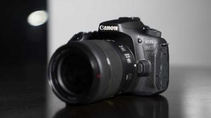 نمای ظاهری دوربین عکاسی کانن Canon EOS 90D Body
