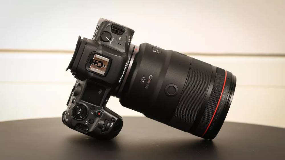 لنز Canon 135mm f/1.8L IS USM