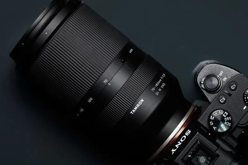 لنز TAMRON 70-180mm F2.8 DI III VXD