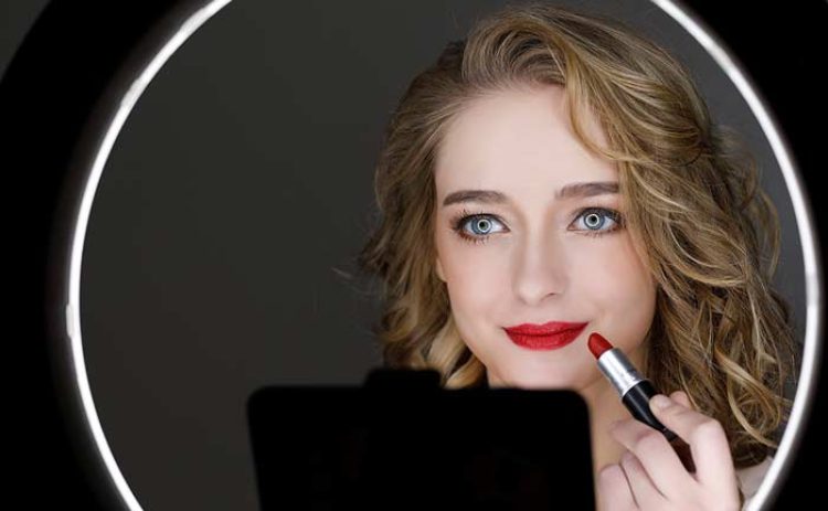 بهترین رینگ لایت های سالنی برای آرایشگاه‌ها و سالن‌های زیبایی